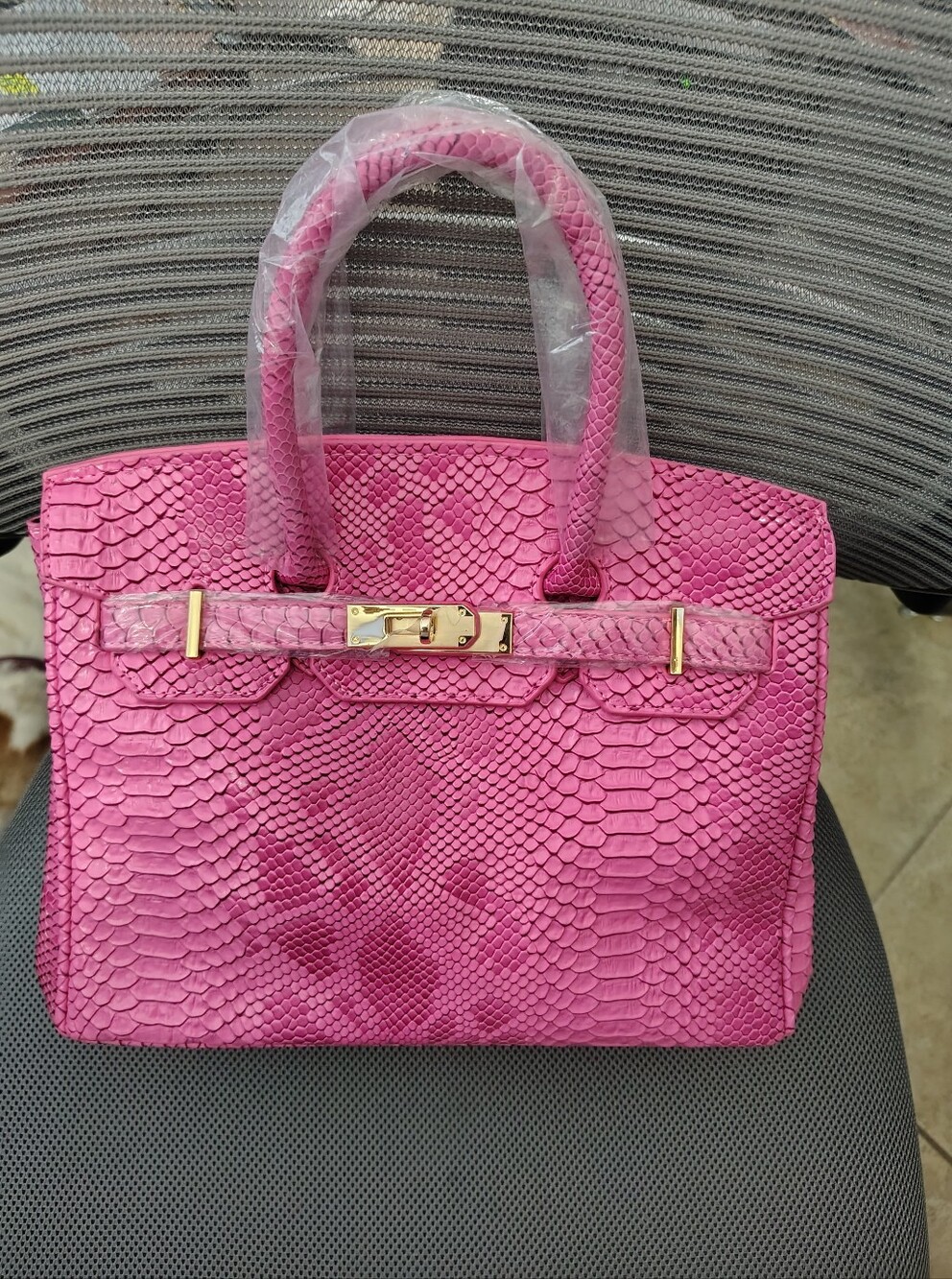 Brand New Fashion bag Pink Python-Texture Top-Handle Bag With Crossbody Strap